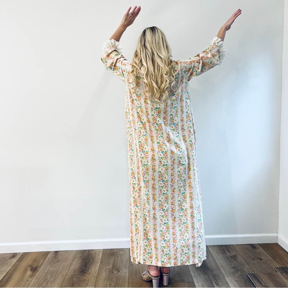 VTG Floral Housecoat Duster Robe - Picture 14 of 16